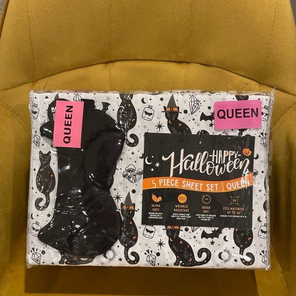 Other - Halloween Queen Sheet Set